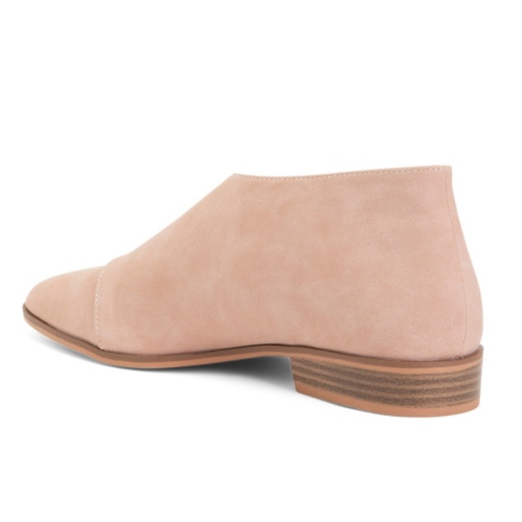 Catherine Malandrino Pointed Toe Flats - Picture 2 of 2